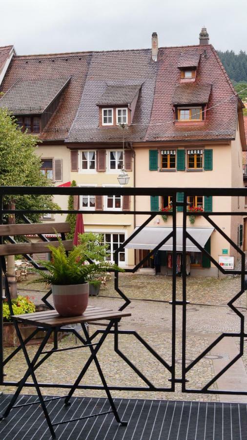 Ferienwohnung Im Historischen Stadttor Staufen im Breisgau Exterior photo